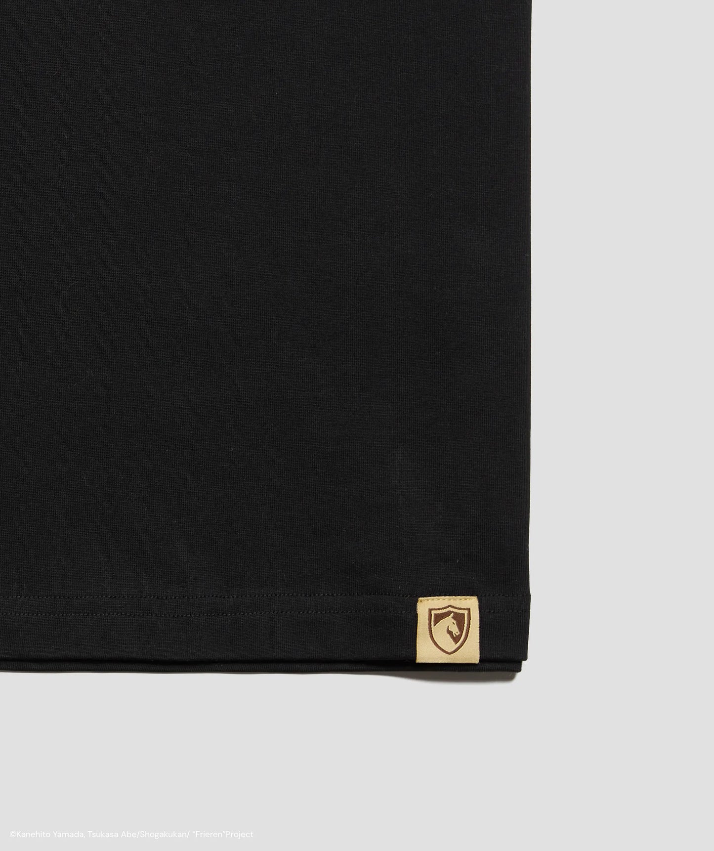 FRIEREN: BEYOND JOURNEY'S END HIMMEL THE HERO OVERSIZED TEE