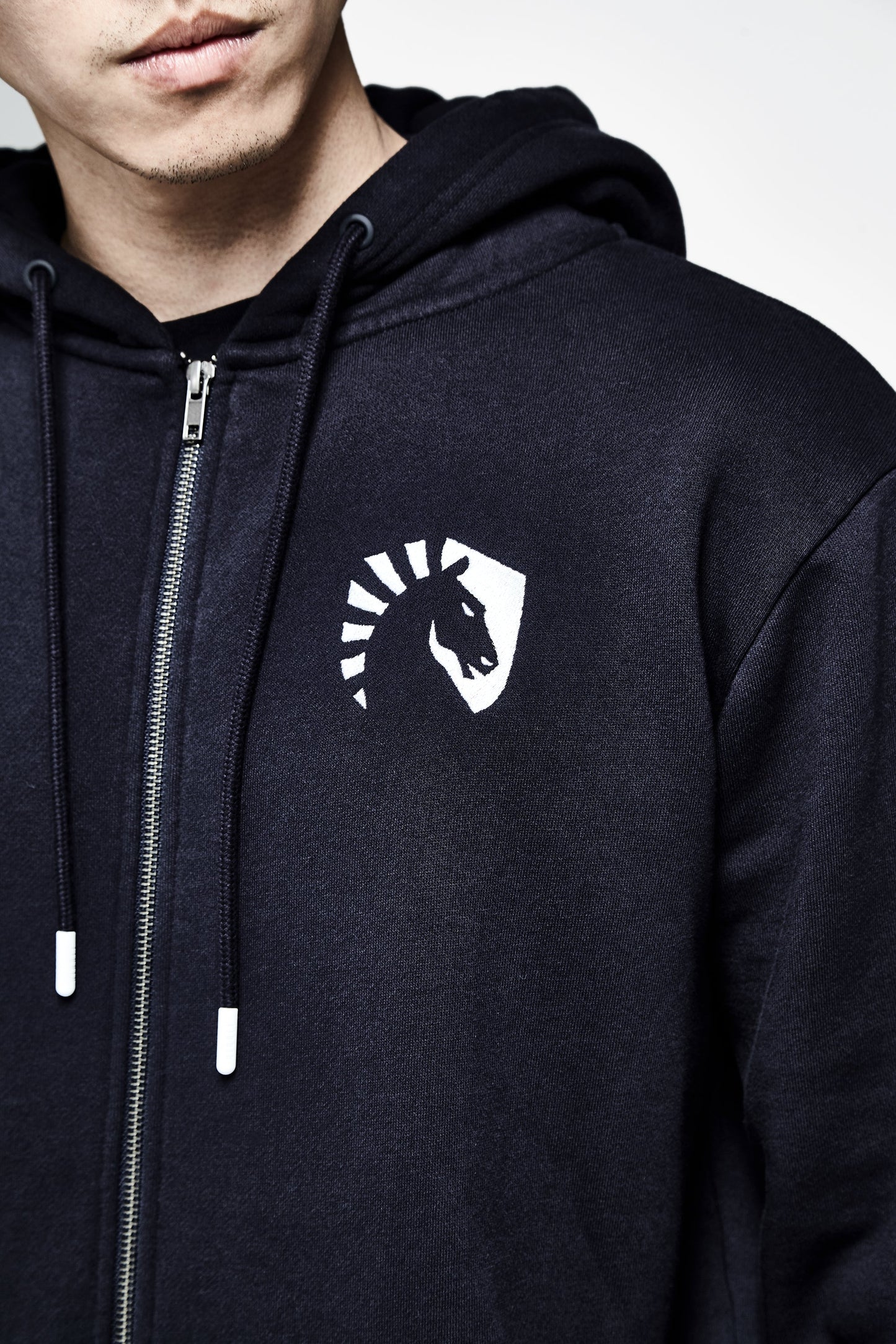 LIQUID CREST ZIP UP HOODIE - Team Liquid