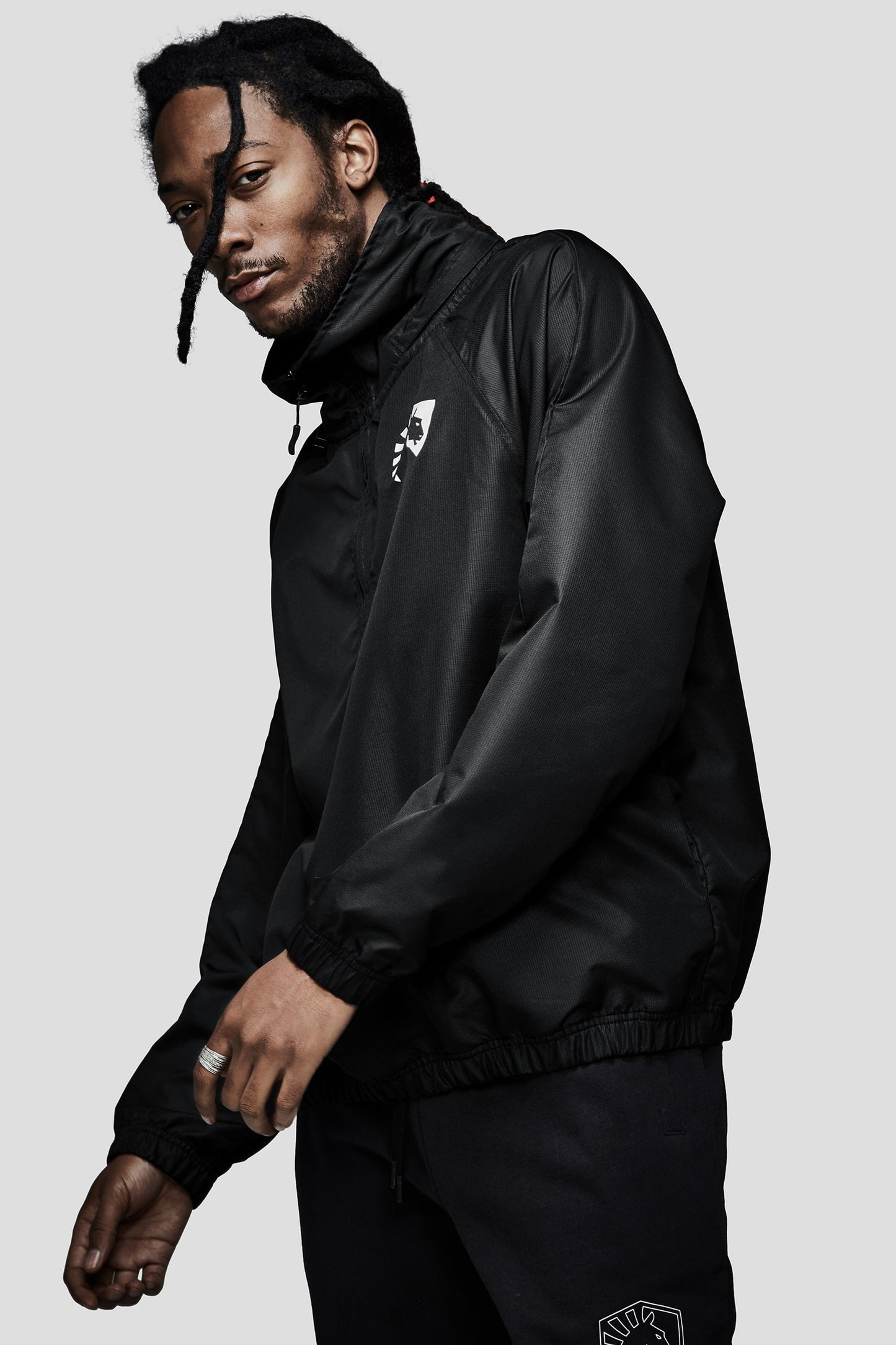 LIQUID PRESTIGE HALF ZIP WINDBREAKER - BLACK - Team Liquid