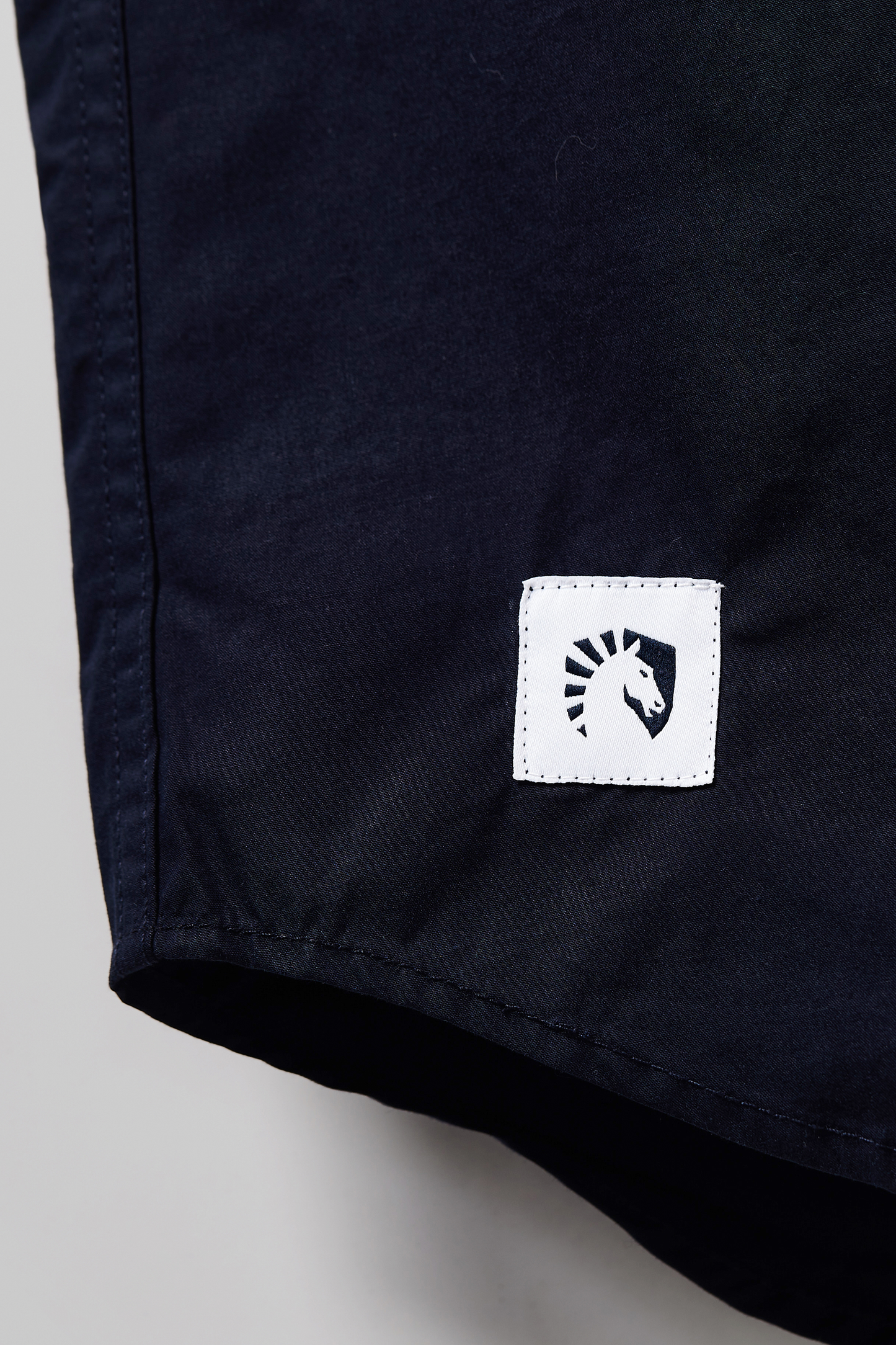 CREST SHORT SLEEVE BUTTON UP SHIRT - Team Liquid