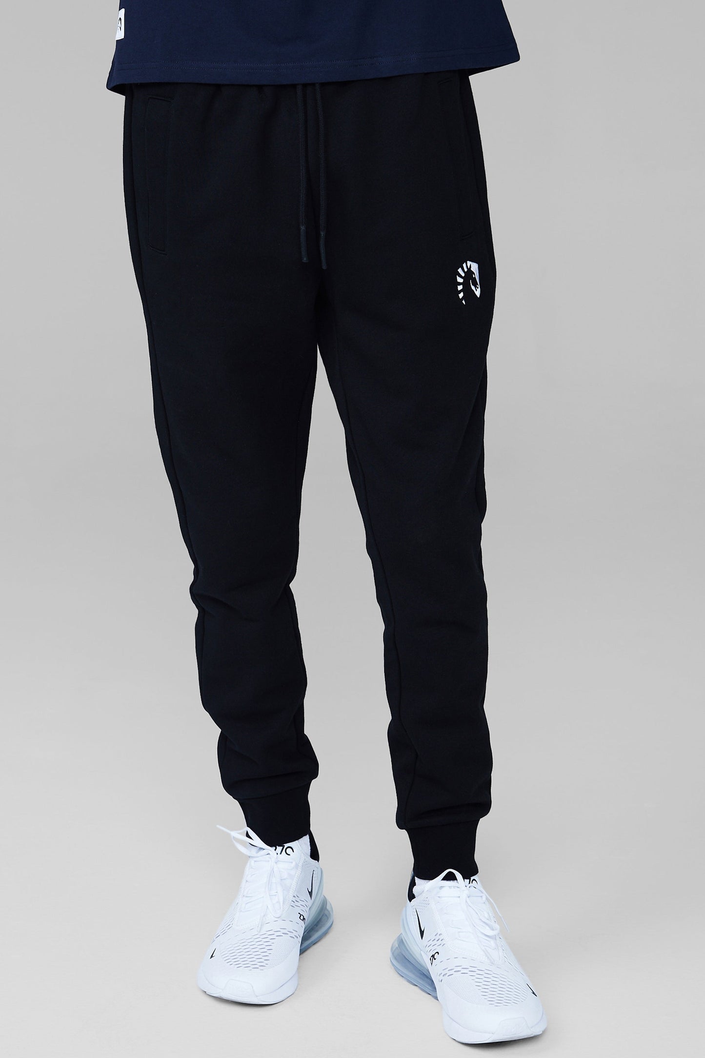 BASIC CREST JOGGER - Team Liquid