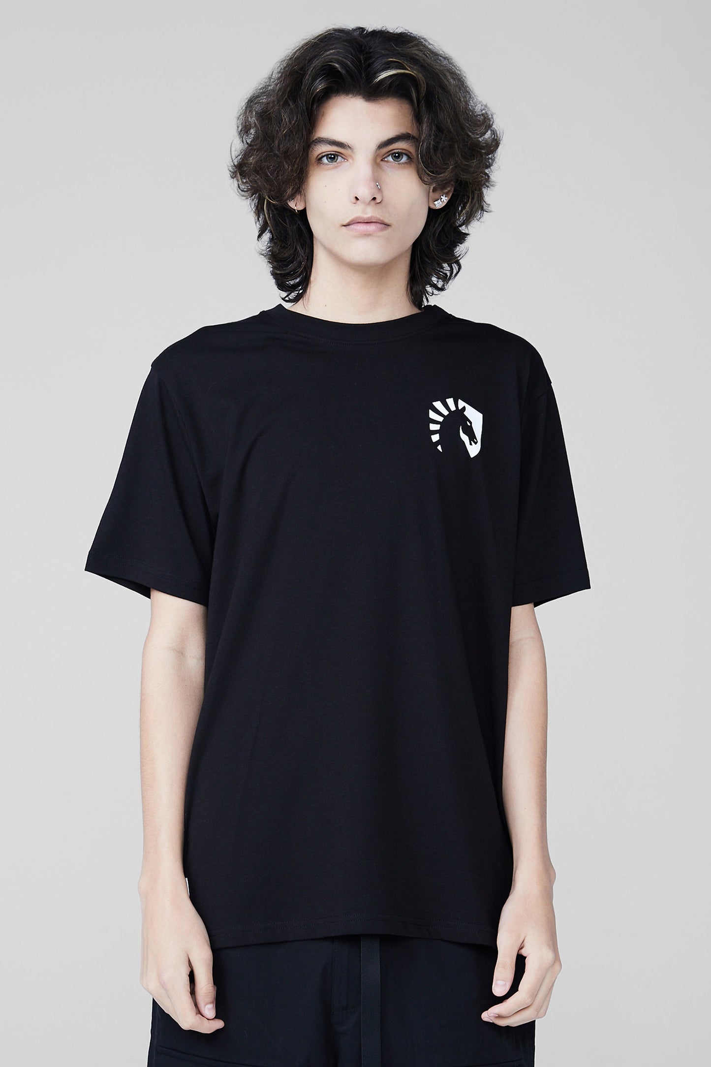LIQUID HEART CREST TEE - Team Liquid