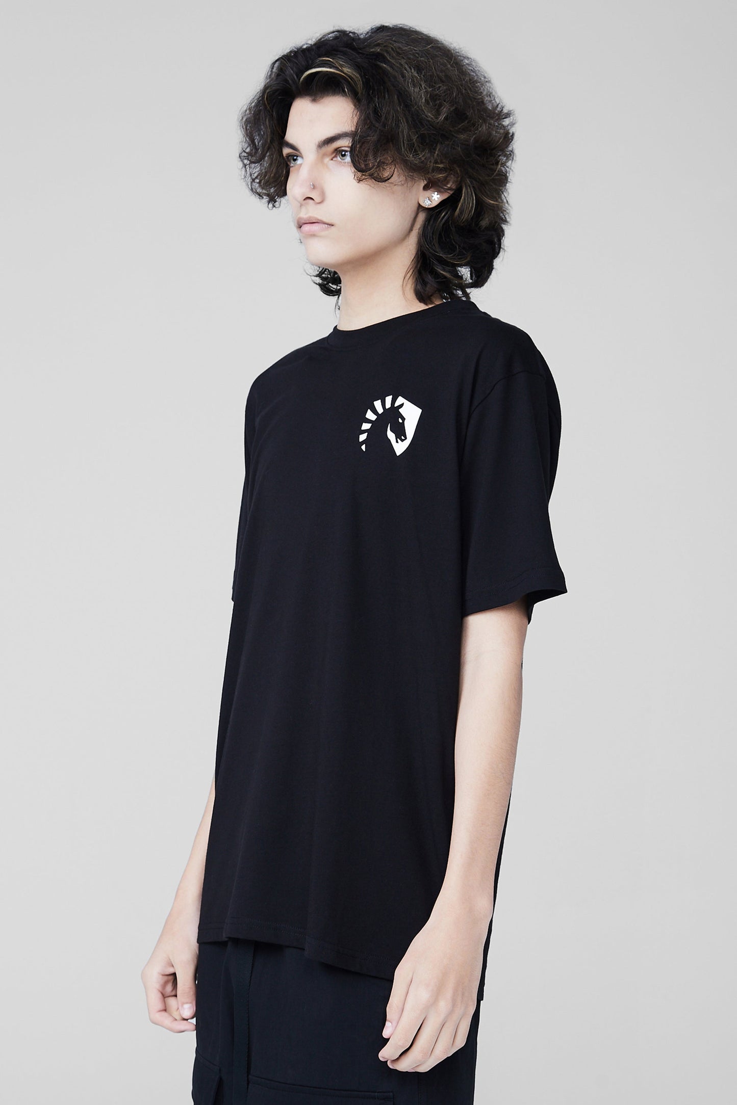 LIQUID HEART CREST TEE - Team Liquid